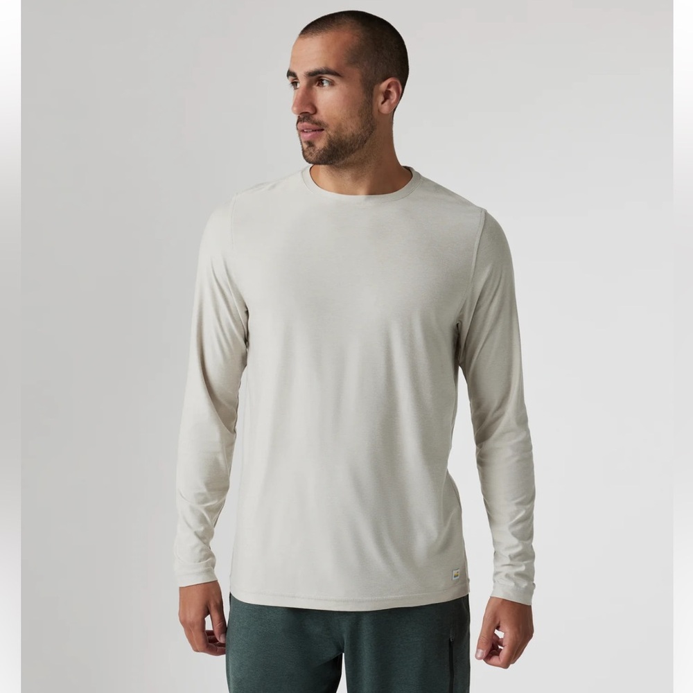 NWT Vuori Mens Long Sleeve Strato Tech Tee
